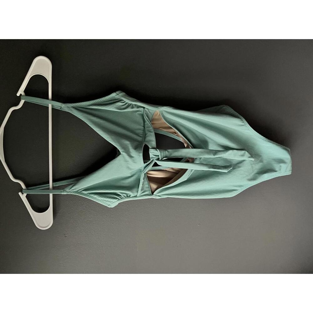 Shade and Shore Ribbed One-Piece Swimsuit in Teal - Picture 4 of 8